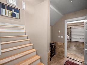 8630 113th Lane NE, Kirkland WA 98033