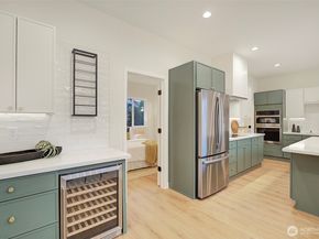 7008 Linden Avenue N, Seattle WA 98103