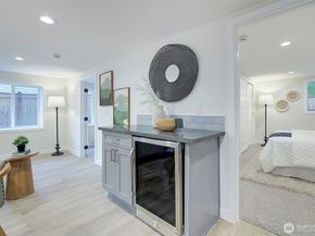 7008 Linden Avenue N, Seattle WA 98103