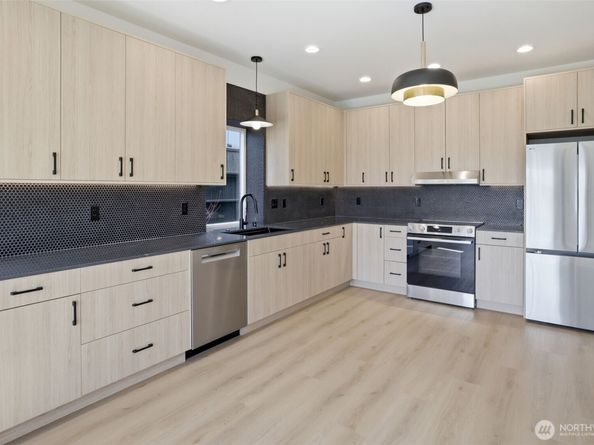 4517 E 35th Avenue S, Seattle WA 98118