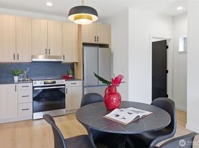 4517 35th Avenue S E, Seattle WA 98118