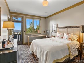 3310 59th Avenue SW A, Seattle WA 98116