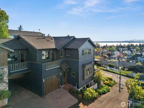 3310 59th Avenue SW A, Seattle WA 98116
