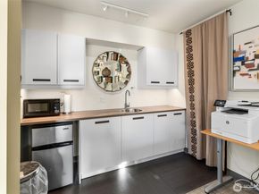 3310 59th Avenue SW A, Seattle WA 98116