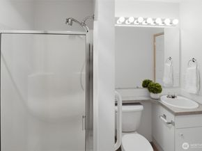 1318 37th Street 2420, Everett WA 98201