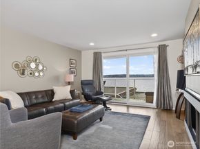 10203 47th Avenue SW C8, Seattle WA 98146