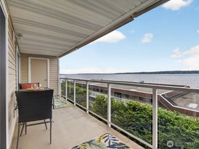 10203 47th Avenue SW C8, Seattle WA 98146