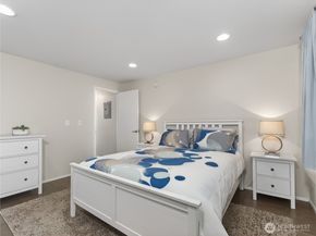 10203 47th Avenue SW C8, Seattle WA 98146