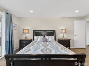 10203 47th Avenue SW C8, Seattle WA 98146