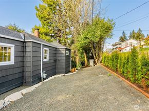 120 Tracy Avenue N, Port Orchard WA 98366