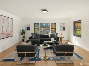 11726 10th Avenue S, Seattle WA 98168