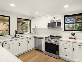 11726 10th Avenue S, Seattle WA 98168
