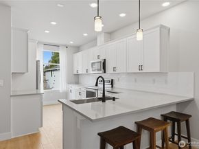 13339 Greenwood Avenue N C, Seattle WA 98133