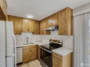 8001 36th Avenue S, Seattle WA 98118