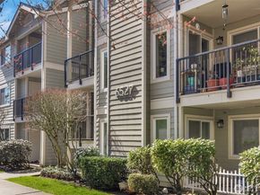 6527 200th Street SW 304, Lynnwood WA 98036
