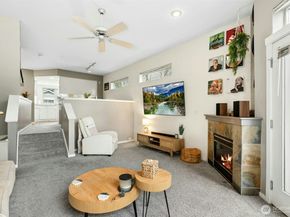 11560 Stone Avenue N 101, Seattle WA 98133