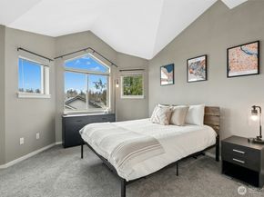 11560 Stone Avenue N 101, Seattle WA 98133
