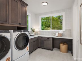 18660 NE 53rd Street, Redmond WA 98052