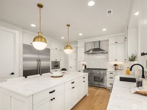 18660 NE 53rd Street, Redmond WA 98052