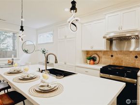 12008 NE 162nd Place, Bothell WA 98011