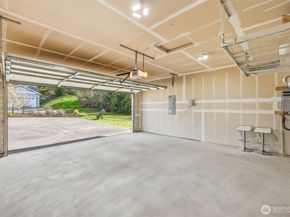 784 Freedom Court SE, Port Orchard WA 98366