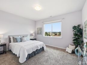 784 Freedom Court SE, Port Orchard WA 98366