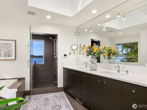 12145 Arrow Point Loop NE, Bainbridge Island WA 98110