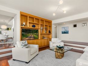 12145 Arrow Point Loop NE, Bainbridge Island WA 98110