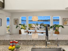 12145 Arrow Point Loop NE, Bainbridge Island WA 98110