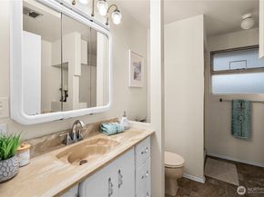 26650 18th Place S, Des Moines WA 98198