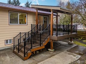 26650 18th Place S, Des Moines WA 98198