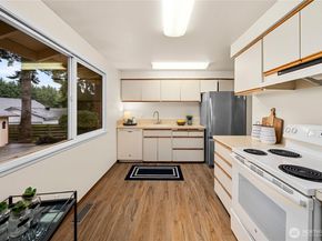 26650 18th Place S, Des Moines WA 98198