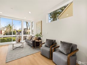 3817 B Fremont Avenue N, Seattle WA 98103