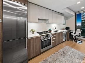 800 Columbia Street 1801, Seattle WA 98104