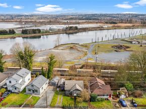 2113 E grand Avenue, Everett WA 98201