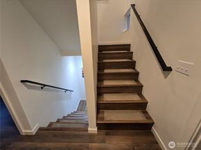 1017 NE 55TH Street, Seattle WA 98105