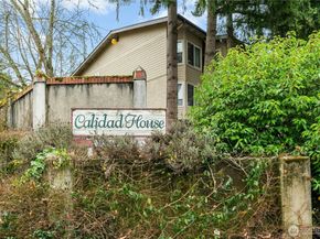 13611 NE 8th Street 106, Bellevue WA 98005