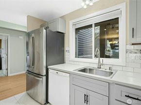 13611 NE 8th Street 106, Bellevue WA 98005