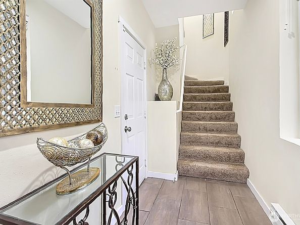 5921 S 234th Place, Kent WA 98032