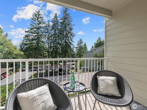 9484 Redmond-Woodinville Road NE C205, Redmond WA 98052
