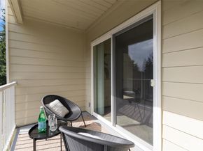 9484 Redmond-Woodinville Road NE C205, Redmond WA 98052