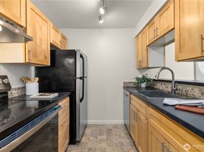 9484 Redmond-Woodinville Road NE C205, Redmond WA 98052