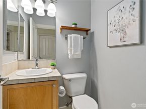 22639 NE Alder Crest Drive 202, Redmond WA 98053