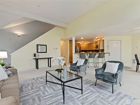 22639 NE Alder Crest Drive 202, Redmond WA 98053