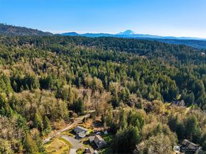 13517 246th Avenue SE, Issaquah WA 98027