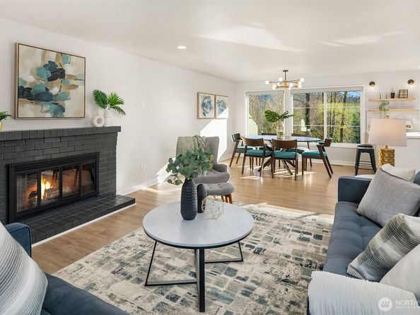 13517 246th Avenue SE, Issaquah WA 98027