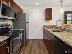 15070 NE 82nd Street 103, Redmond WA 98052