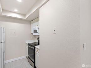 14630 NE 32nd Street 7, Bellevue WA 98007