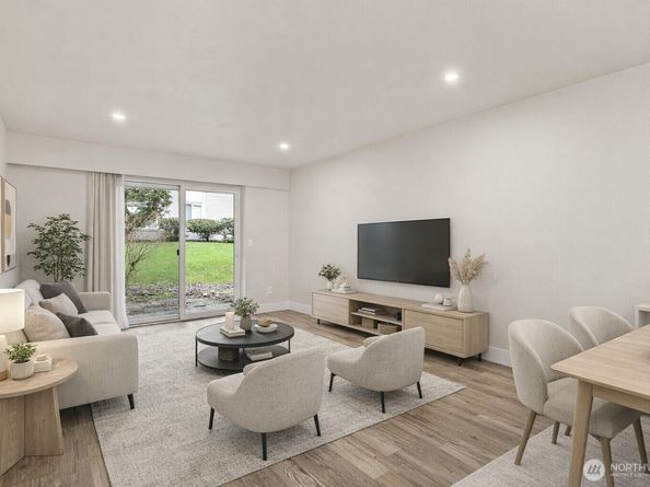 14630 NE 32nd Street 7, Bellevue WA 98007