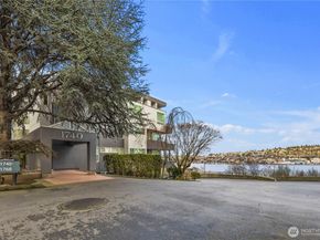 1768 Aurora Avenue N 103, Seattle WA 98109